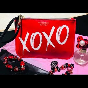 VICTORIA’S SECRET Wristlet BAG 
